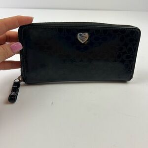 Vintage Coach Black Embossed Signature Wallet with Heart Emblem Multi-pocket